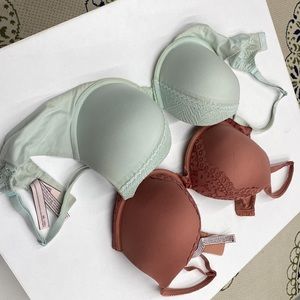 Baby blue and coral VS body by Victoria push up bra. Both included. Normal wear